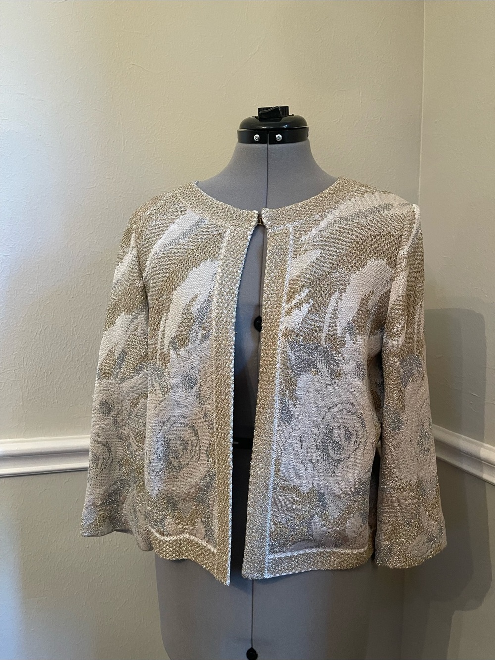 St. John Cream and Gold Open Front Knit Jacket